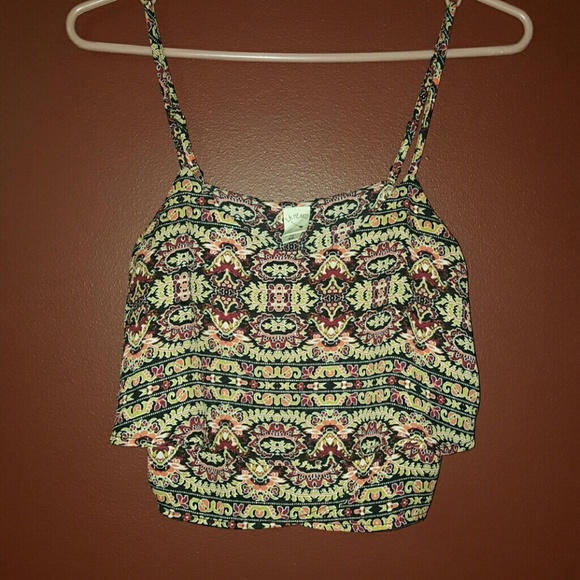 Outfit! High rise shorts/Crop top. - Picture 2 of 4