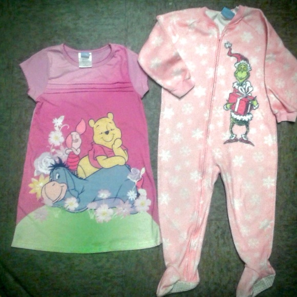 3T girls pajamas Winnie the Pooh and the grinch