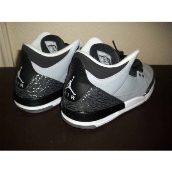 Wolf Grey 3s - Picture 2 of 4