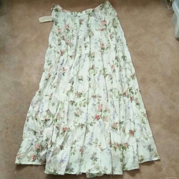 Ralph Lauren floral print tiered maxi skirt - Picture 4 of 4
