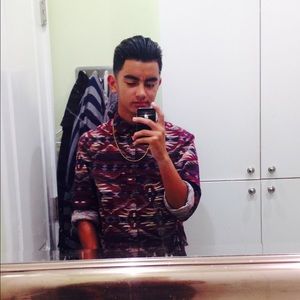 Meet your Posher, Logan