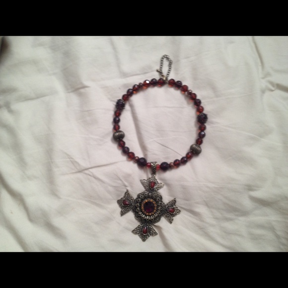 Choker beaded necklace