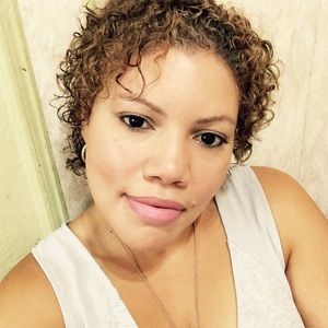 Meet your Posher, Dee