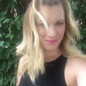 Meet your Posher, Andrea