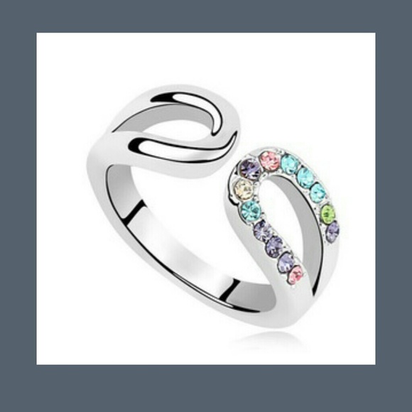 Multi Stones on a Silver wrap Ring. Easy Fit.