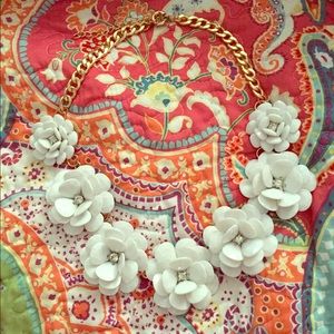Boutique White Flower Statement Necklace