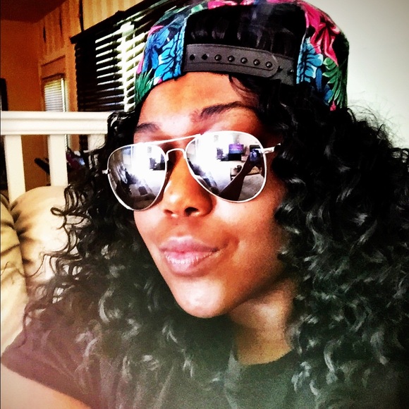 Meet your Posher, Victoria