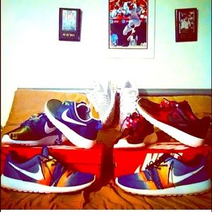 Sunset roshes are dirty with the sole coming off