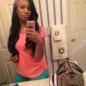 Meet your Posher, Lauren