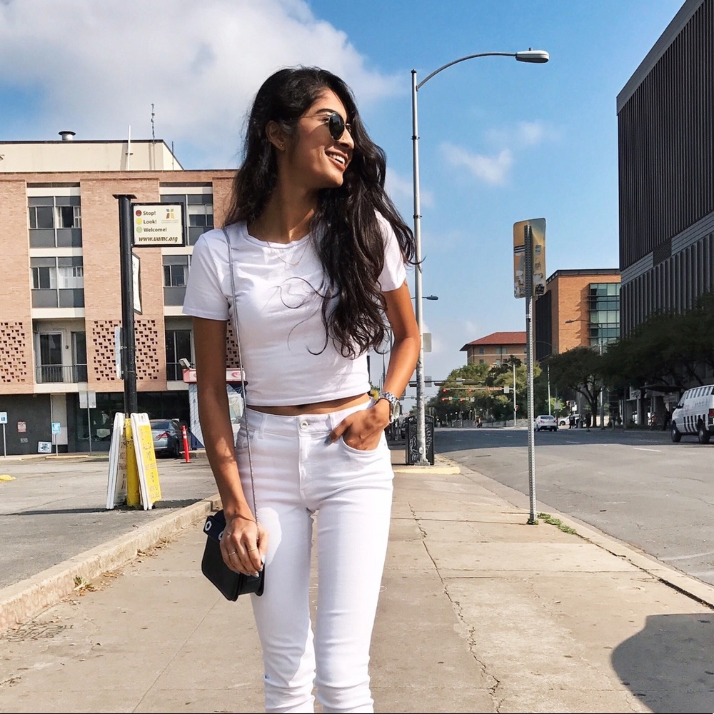 Meet your Posher, Akshaya