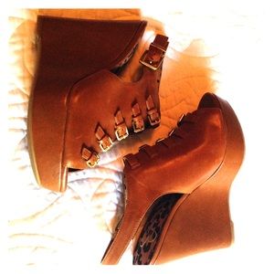 Jessica Simpson wedges! NBW!