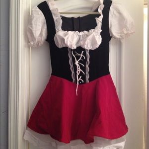 Little Red Riding Deluxe Costume