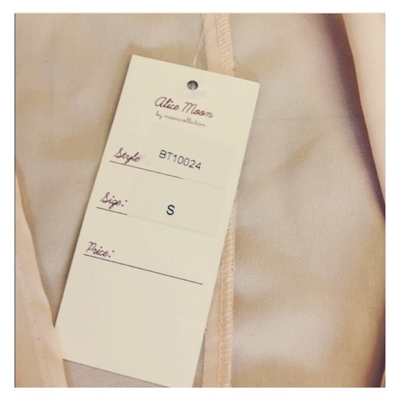 🎉♥️HOST PICK!♥️ Nasty Gal Soft Twist Top - Peach - Picture 3 of 3