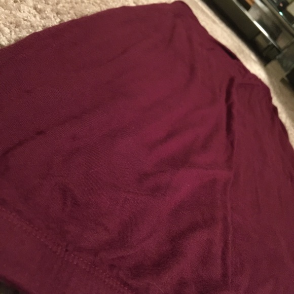 Burgundy high-rise skirt - Picture 2 of 4