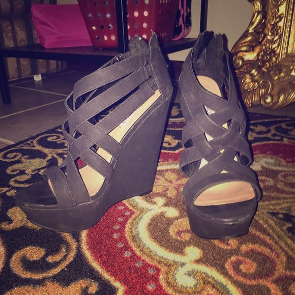 Steve Madden Shoes - Black Steve Madden Xcess