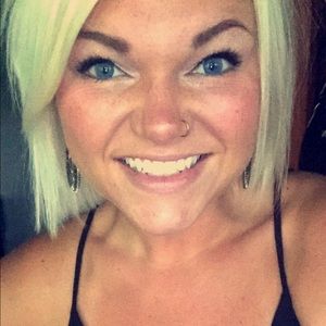 Meet your Posher, Mandy