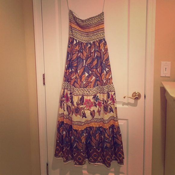Dresses & Skirts - Patterned Maxi Dress