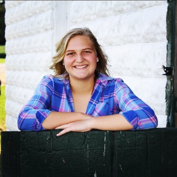 Meet your Posher, Emily - Picture 1 of 1