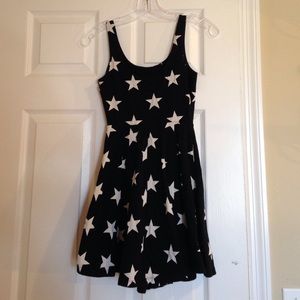 Stars black and white dress