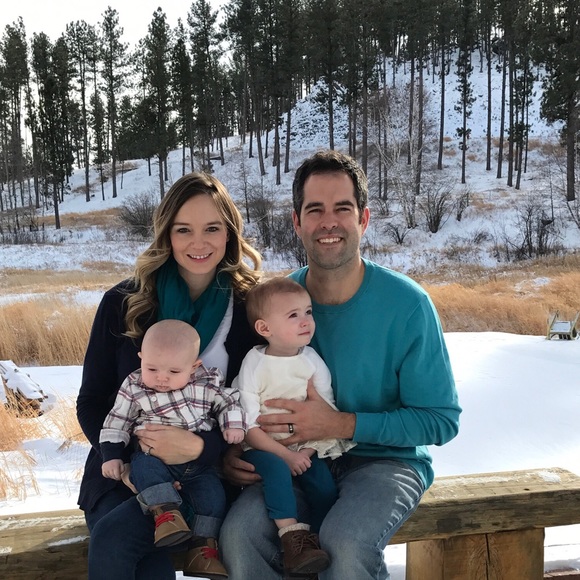 Meet your Posher, Celina - Picture 2 of 3