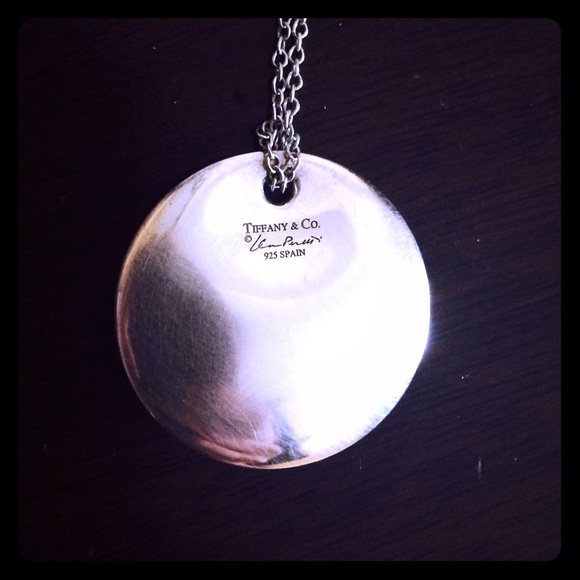 100% Authentic Elsa Peretti round pendant necklace