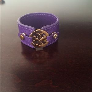 Tory burch leather bracelet gold hardware