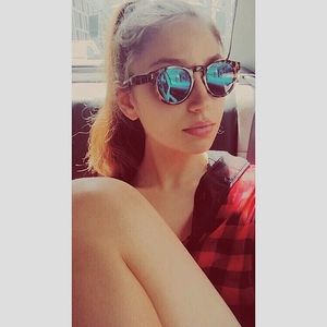 Meet your Posher, Skylar