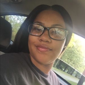 Meet your Posher, Ciara