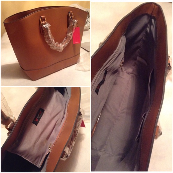 SOLD IN BUNDLE🎉PM EDITOR PICK!🎉Celeb-Fav Handbag - Picture 4 of 4