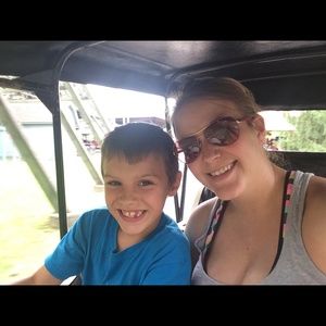 Meet your Posher, Danielle