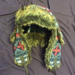 TRADE FOR BREANNA H&M fur hat