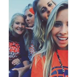 Meet your Posher, Avery