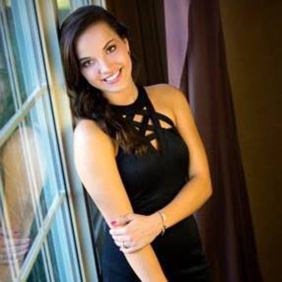 Meet your Posher, Natalie mae