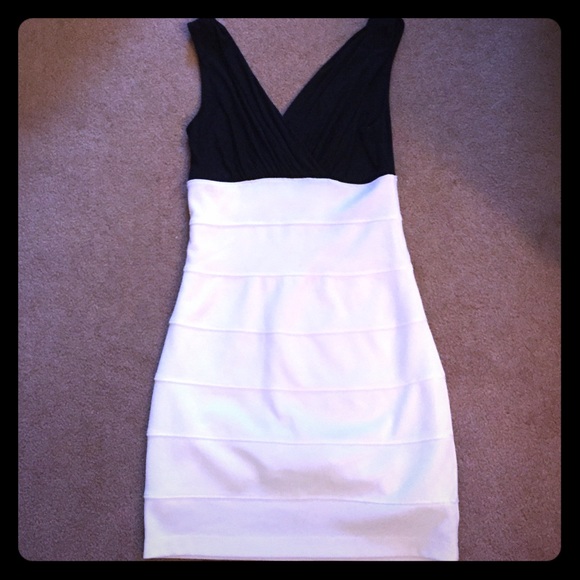 Bicolor bodycon dress