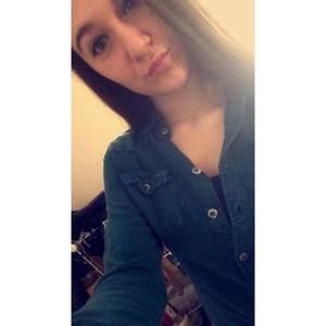 Meet your Posher, Dominique