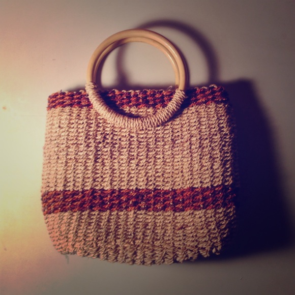 ✨Cute woven bag with circle handle✨