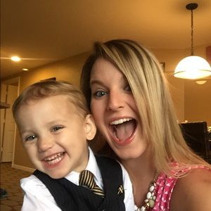 Meet your Posher, Constance