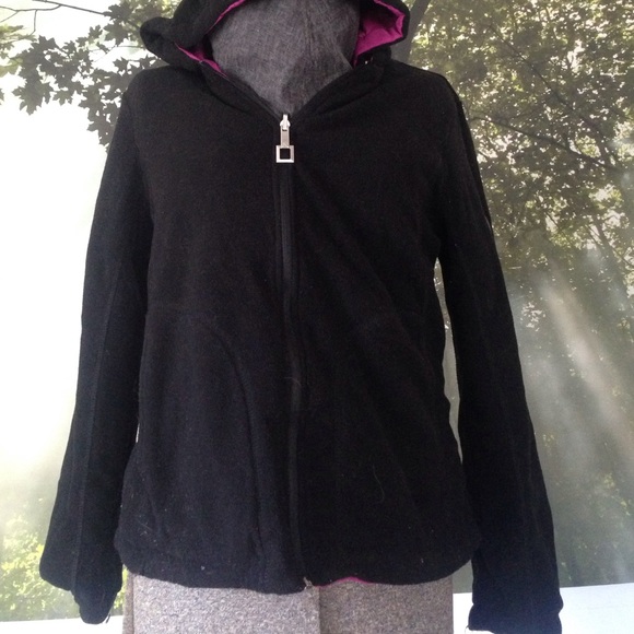 Reversible sweater/jacket 💕🌑 - Picture 3 of 4