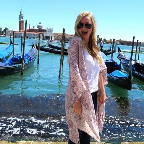 Meet your Posher, Hutton - Picture 2 of 4