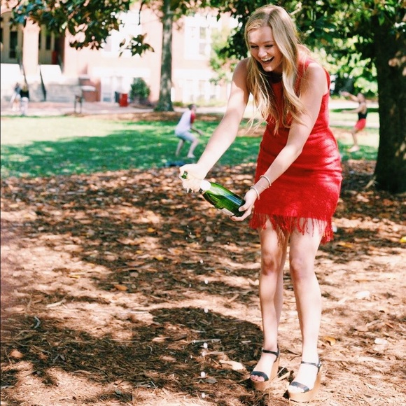 Meet your Posher, Hutton - Picture 3 of 4