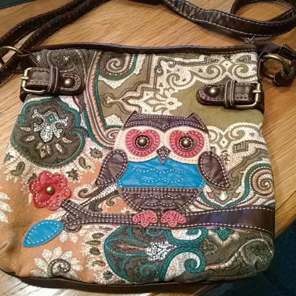 Adorable bag. 9 inch tall.9 inch wide 20 inch drop