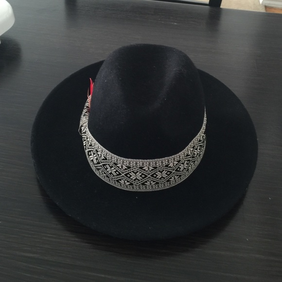 TRADED WITH BETH 🌼 Gypsy Warrior hat
