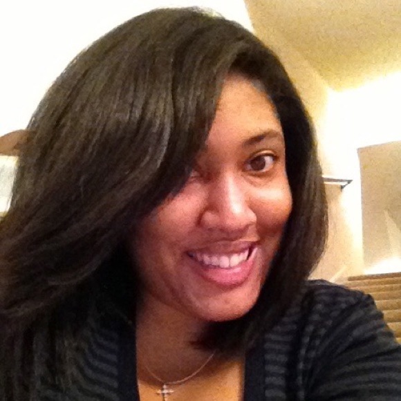 Meet your Posher, Alicia