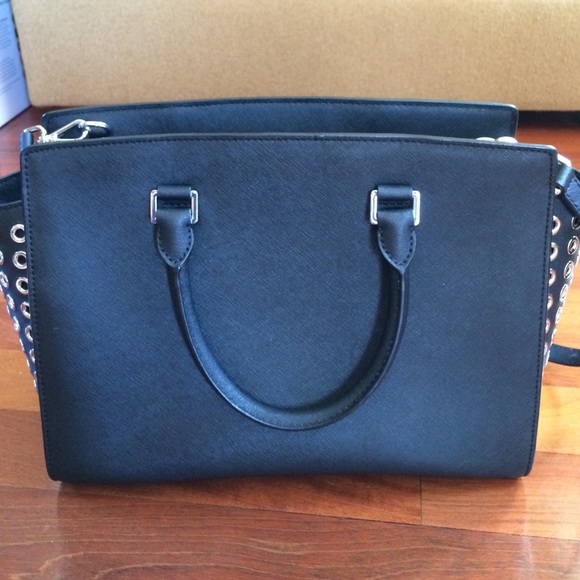 Authentic Michael Kors Selma Handbag - Picture 2 of 4