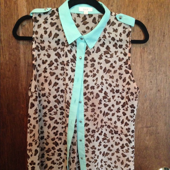Cheetah/mint green studded high-low top