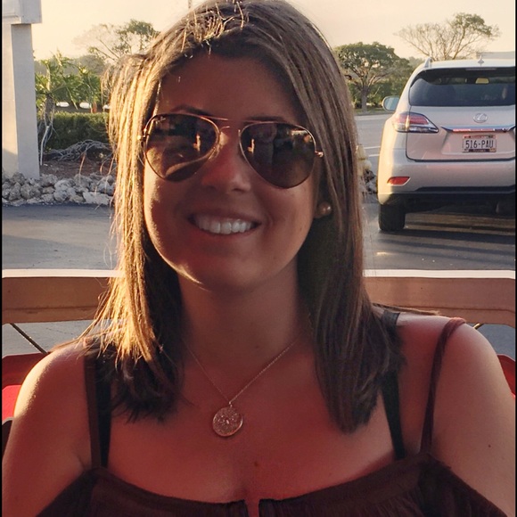 Meet your Posher, Ellie