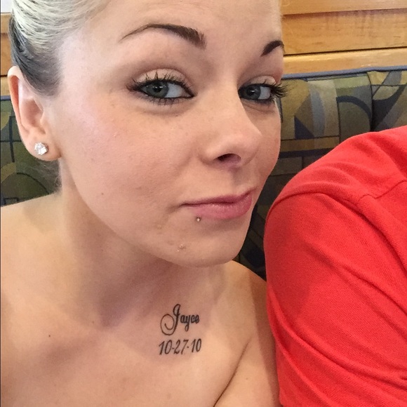 Meet your Posher, Alicia