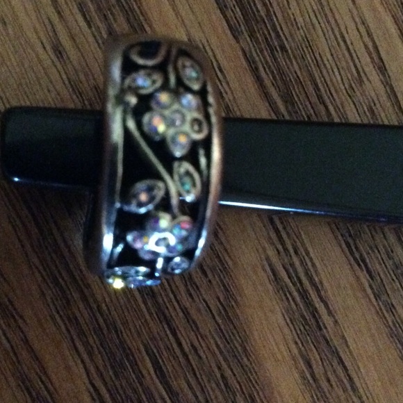 Lia Sophia ring, silver and black