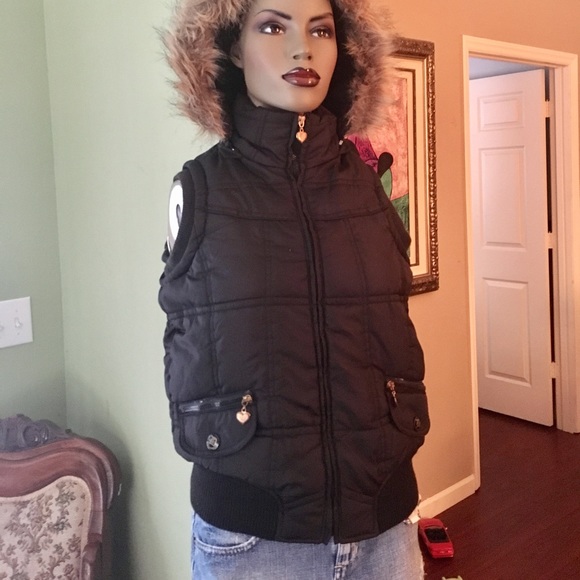PRICE DROP $13 DOLLHOUSE GIRLS PUFFER VEST - Picture 4 of 4