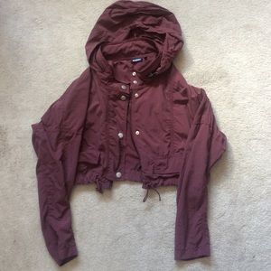 Tildon maroon cropped jacket !